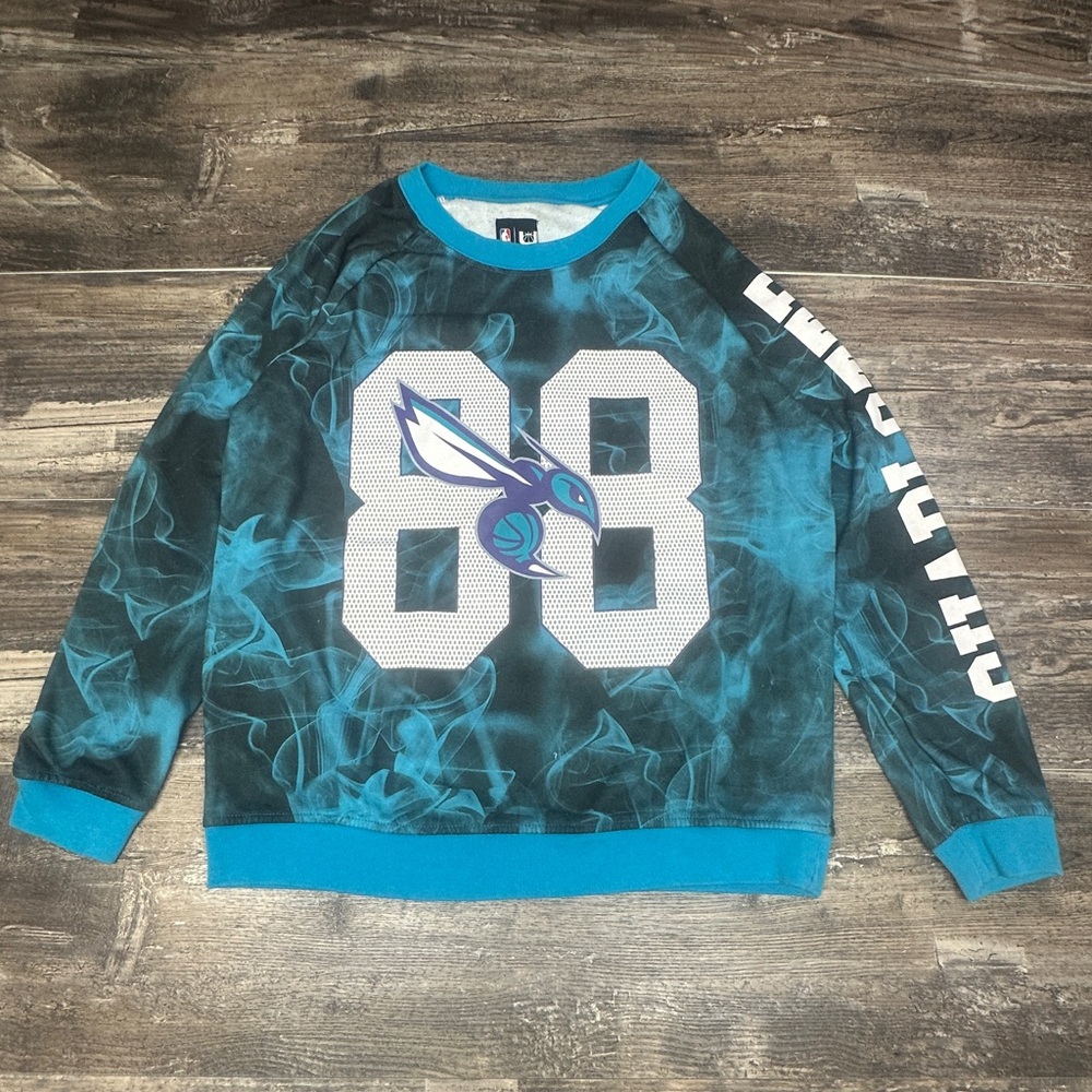 Charlotte Hornets Graphic Sweatshirt Large NBA All Over Print GUC